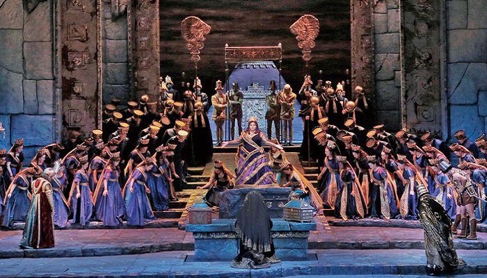 오페라 ‘세미라미데’는 고배 바빌로니아 왕가의 비극을 주제로 하고 있다.[사진=메트로폴리탄 오페라]