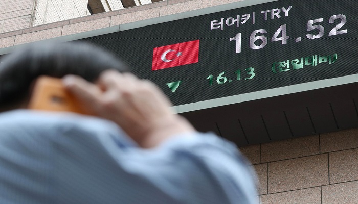 터키를 포함한 신흥국의 달러 대비 통화가치가 하락세를 보이고 있다.[사진=뉴시스]