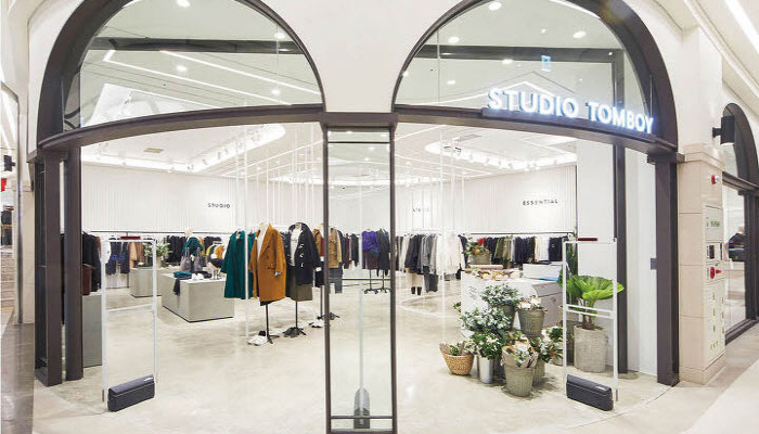 신세계인터내셔날의 여성복 브랜드 스튜디오 톰보이가 4월 중국에 첫 오프라인 매장을 연다.[사진=뉴시스]