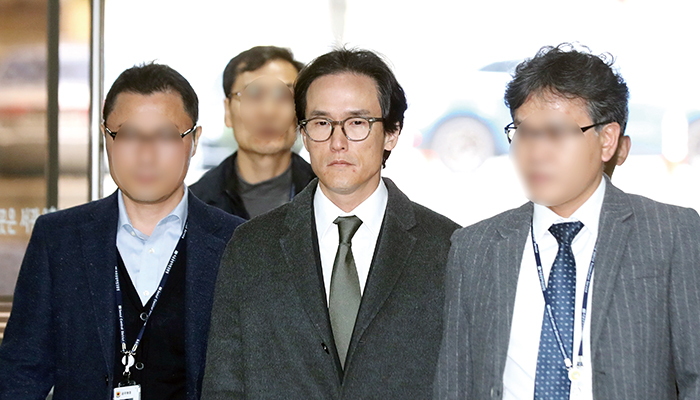 조현범 한국타이어앤테크놀로지 대표가 하청업체로부터 뒷돈을 받은 혐의로 구속됐다.[사진=뉴시스]