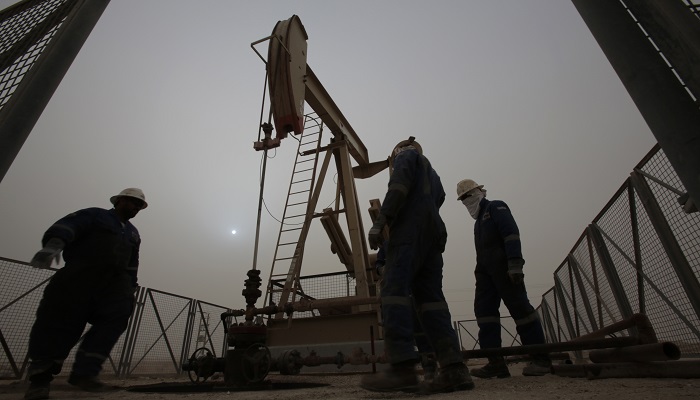 OPEC이 신종 코로나에 따른 원유 수요 감소에 대비해 원유 생산량을 줄일 것으로 예상되고 있다.[사진=뉴시스]