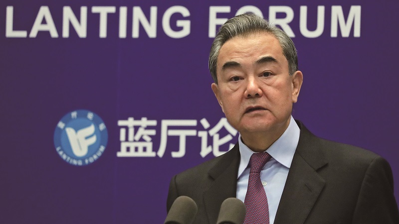 왕이 중국 외교부장이 미국에 불합리한 관세를 철폐하라고 주장했다.[사진=뉴시스]