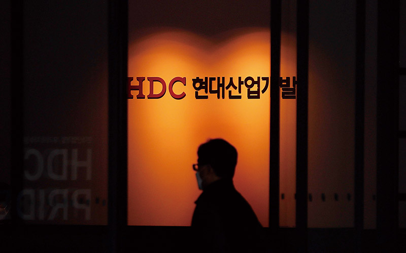 HDC현대산업개발은 서울시의 행정처분을 교묘하게 피해갔다.[사진=뉴시스]