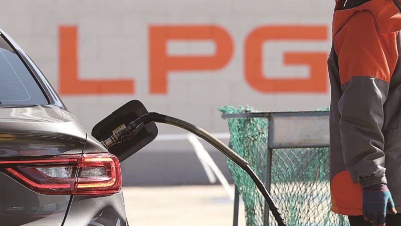 지난 2월 정부는 LPG·CNG 자동차를 저공해차에서 제외할 계획이라고 밝혔다.[사진=뉴시스]