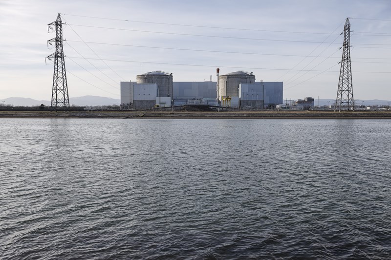 프랑스는 냉각수로 사용하는 강물이 뜨거워져 원자로를 중단할 수 있다는 입장을 밝힌 바 있다. 사진은 프랑스 폐쇄 원자력 발전소.[사진=뉴시스]