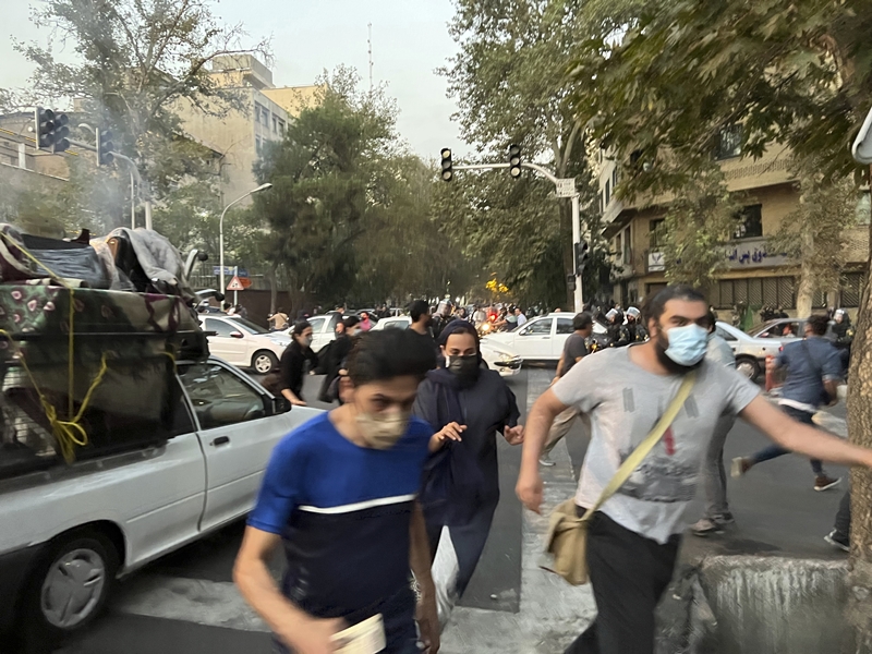 이란 반정부 시위에 부유층부터 소수민족까지 참여하고 있다.[사진=뉴시스] 
