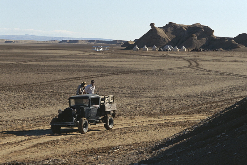 영국 동료들과 탐험하는 사막은 더 이상 라즐로 알마시의 세상이 아니다.[사진=더스쿠프 포토]