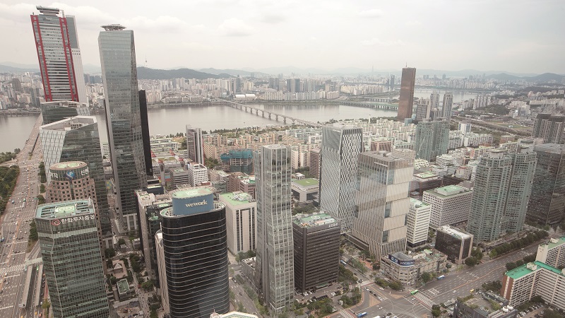 SG증권발 주가폭락 사태 이후 대주주 등 내부자의 주식 매각 관련 규정을 강화해야 한다는 주장에 힘이 실리고 있다.[사진=연합뉴스] 