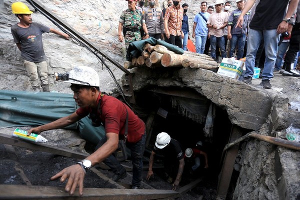 인도네시아가 보크사이트 원광 수출을 금지한다. 사진은 인도네시아 철광석 채굴 현장. [사진=뉴시스]