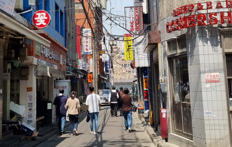 서울 중구 을지로는 젊은층이 찾는 ‘힙지로’로 거듭났다.[사진=뉴시스]