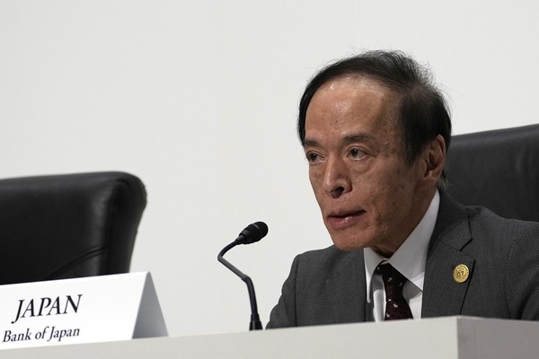 우에다 가즈오 일본은행 총재는 최근 완화 정책을 이어받고 있다. [사진=뉴시스]