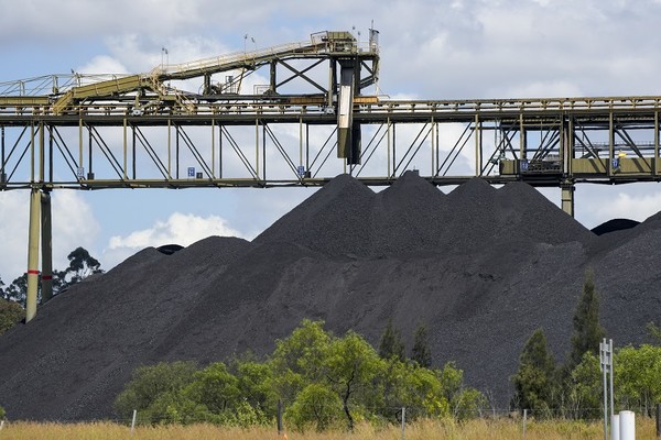 중국은 지난 2020년 호주 총리가 ‘코로나 기원 조사’를 주장하자 호주산 석탄의 수입을 금지했다. 사진은 호주의 한 석탄 광산. [사진=뉴시스]