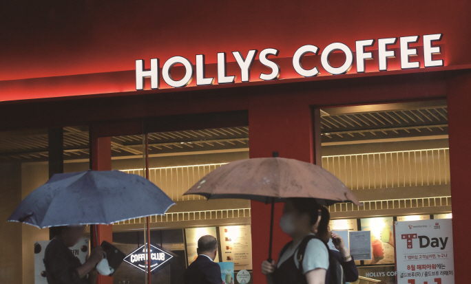 사모펀드 IMM PE는 커피 프랜차이즈 브랜드 ‘할리스’를 2020년 KG그룹에 매각했다.[사진=뉴시스]