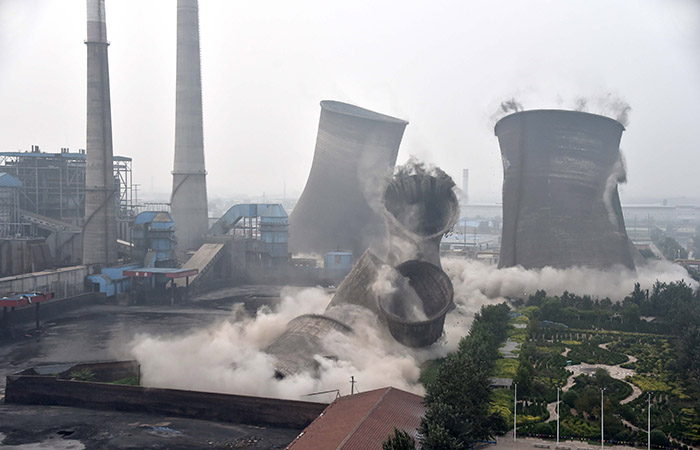 중국이 석탄화력 발전소를 철거하고 있다.[사진=뉴시스]