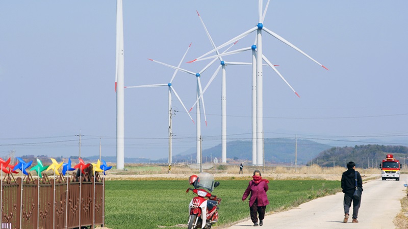 ​​녹색정의당은 ​​2050년까지 재생에너지 비중을 100%로 만들어 탄소중립을 달성하겠다는 공약을 내놨다.[사진=연합뉴스] 