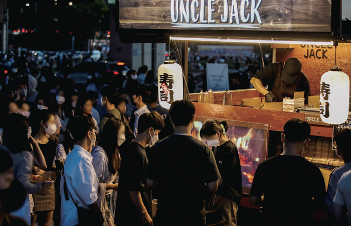 야간관광 활성화를 위해선 민관 협업이 필수다.[사진=뉴시스]