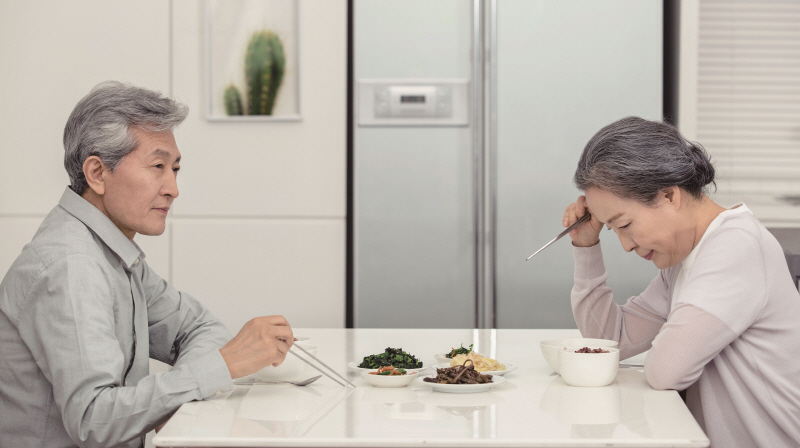 이혼 시 3년 이내에 분할연금을 신청해야 배우자도 연금을 수령할 수 있다.[사진=게티이미지뱅크]