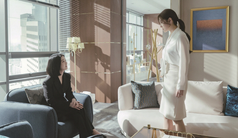 드라마 ‘굿파트너’에선 불륜 행위 당사자가 회사에서 해고당하는 장면이 등장한다.[사진=뉴시스]