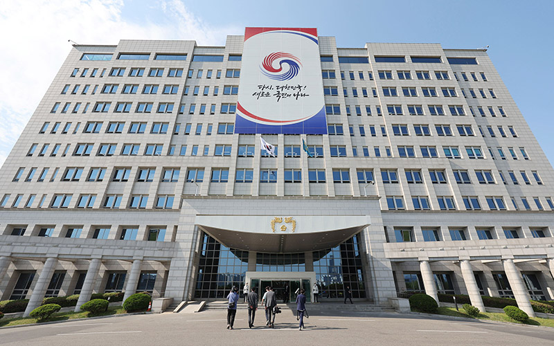 대통령 집무실을 이전하면서 예비비 논란이 불거졌고, 예비비는 비상계엄의 단초가 됐다.[사진｜뉴시스]