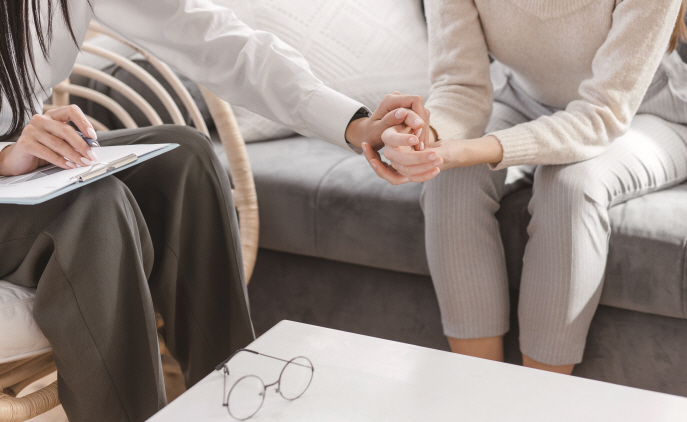 한 사람의 자살로 평균 6명의 유족이 발생한다.[사진｜게티이미지뱅크]