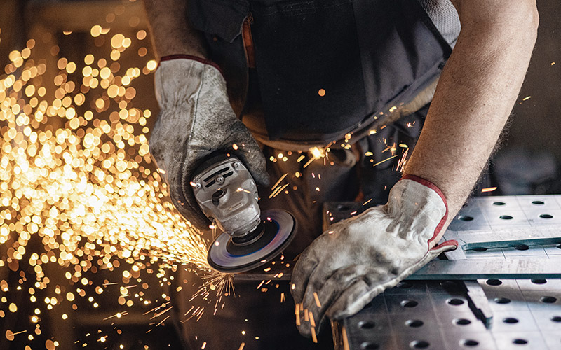 우리 중 상당수는 외국인 노동자에게 ‘차별적 시선’을 보내고 있을지 모른다.[사진 | 게티이미지뱅크]