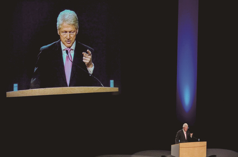 영화 왝 더 독이 개봉한 직후 클린턴의 성추문 사건이 터졌다. [사진｜연합뉴스]