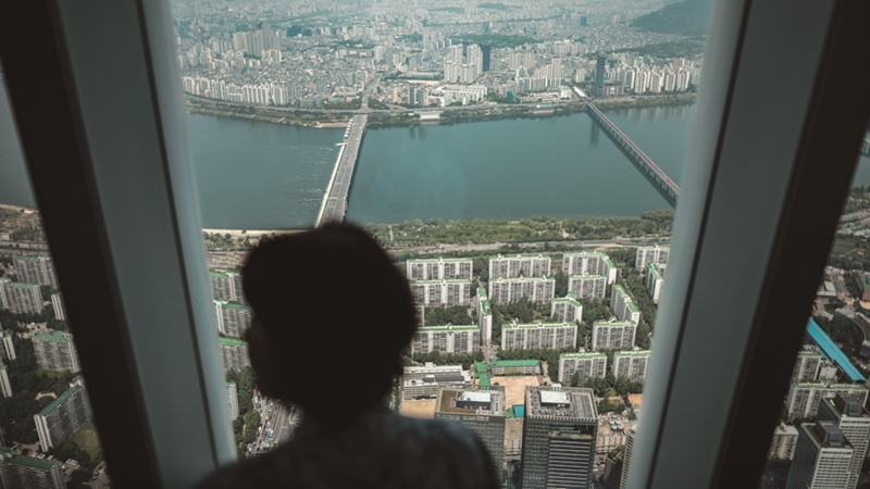 분양대행자 의무 교육의 실효성을 두고 논란이 일고 있다.[사진｜뉴시스]