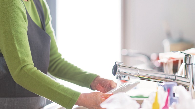 김성백 시인은 역사가 부엌의 행간을 기록하지 않는다는 점을 짚어낸다. [사진 | 게티이미지뱅크]