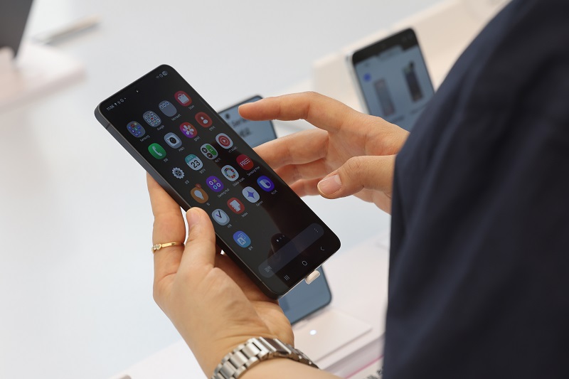 삼성전자 스마트폰이 MZ세대에서 인기를 끌고 있다.[사진 | 뉴시스]
