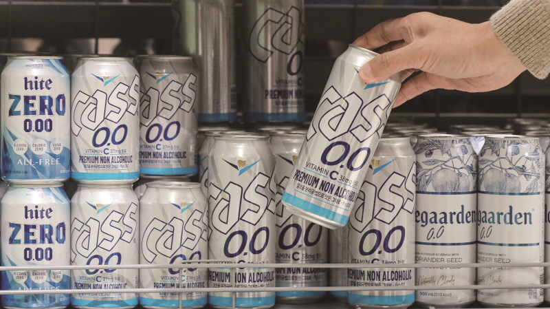 전세계적으로 주류 소비를 줄이는 소버 큐리어스가 확산하고 있다.[사진｜뉴시스]