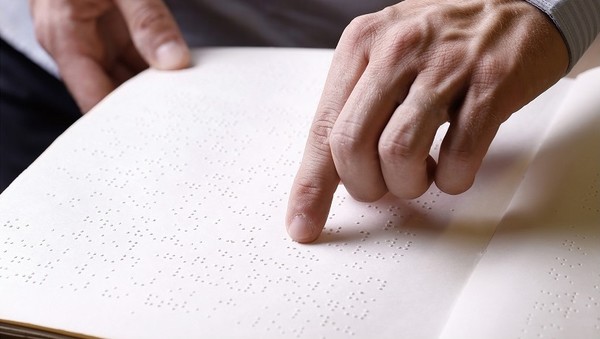 김준영 점역ㆍ교정사의 목표는 ‘선거 공보물의 점역 의무화 확대’다.[사진 | 게티이미지뱅크]