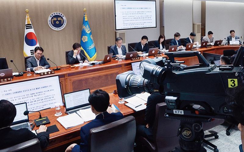 산업재해 예방하겠다면서 규제정책을 펴면 기업의 재해경감활동 지원 정책은 소홀해질 수밖에 없다.[사진｜연합뉴스]