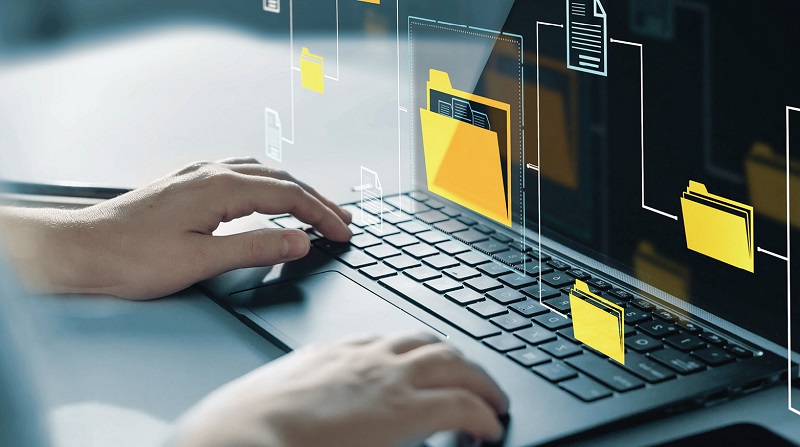 정보와 상품을 보면 일단 저장해 두는 ‘폴더소비’가 새로운 소비 패턴으로 뜨고 있다.[사진 | 게티이미지뱅크]