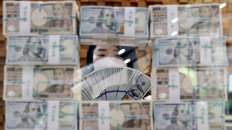 한국 국채의 WGBI 편입으로 내년 4월부터 WGBI를 추종하는 외국인 투자자금이 순차 유입된다. [사진=뉴시스]