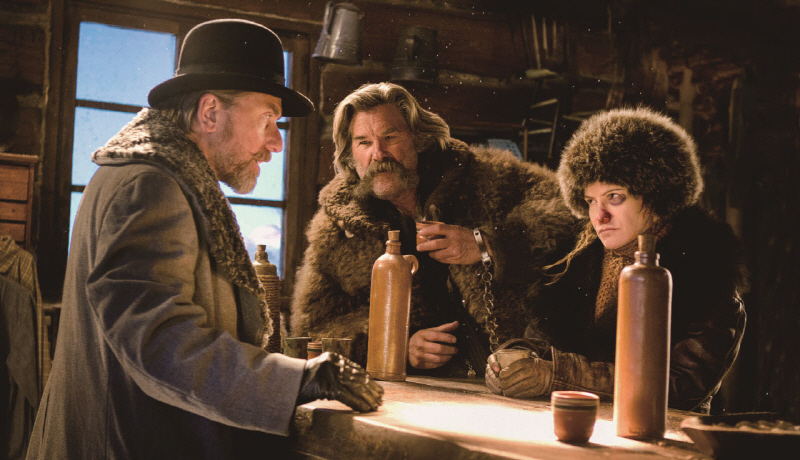 영화 속 미니의 잡화점은 프레너미 세태를 잘 보여준다.[사진｜더스쿠프 포토]