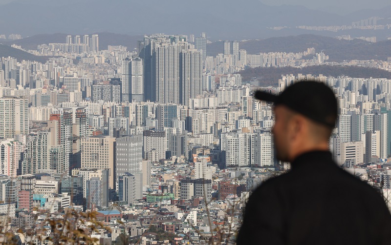 국토교통부가 2026년 공시가격 현실화율을 69.0%로 동결한다고 발표했다.[사진｜연합뉴스]