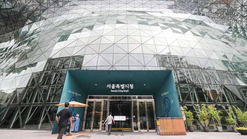 서울시는 지난 9월 30일 서울시 청소년시설 위탁기관 선정 재심의를 진행했지만 강서대의 우선협상대상자 지위는 달라지지 않았다.[사진｜뉴시스]