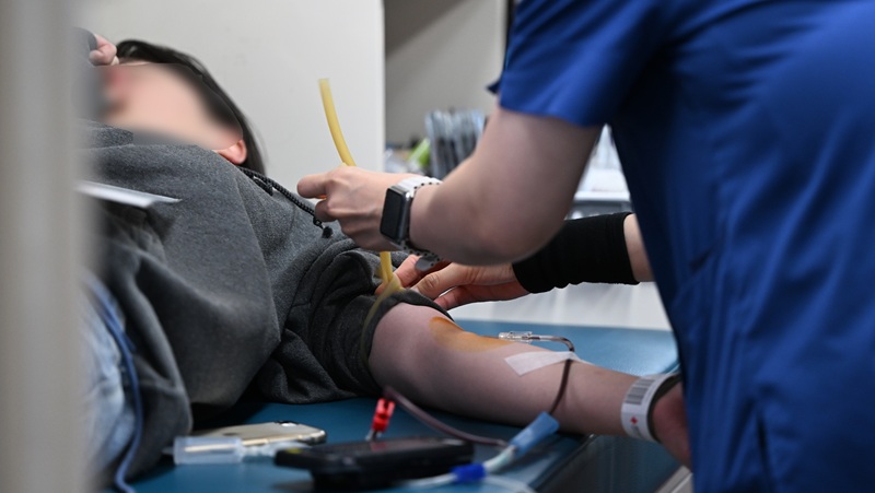 대한적십자사는 일부 혈액원이 주말·휴일 근무 시 휴게시간에 특근수당을 지급하는 것을  인지하고도 계속해서 은폐했다.[사진｜뉴시스]