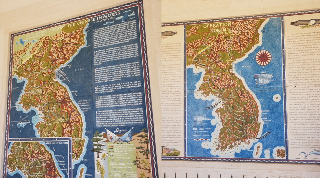 일본해 표기된 한국전쟁 지도와 독도가 지워진 한국전쟁 지도 [사진 = 이승하 시인]