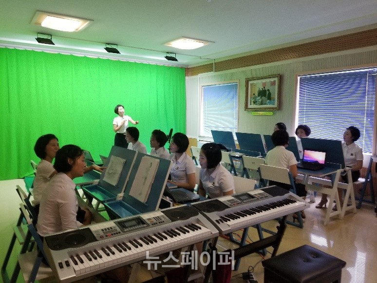 평양교원대 음악교육과 학생들의 소조활동