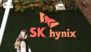 SK하닉, 개인은 미국서 사고 국민연금은 한국서 담았다…'매도 폭탄설'...