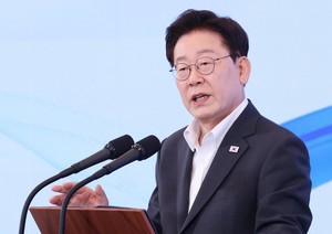 서울 집값 오르는데 "폭락 대비"…이 대통령의 이례적 경고