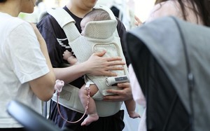 아빠는 가사 늘어도 여가 그대로… 맞벌이 엄마의 시간만 통째로 사라졌다